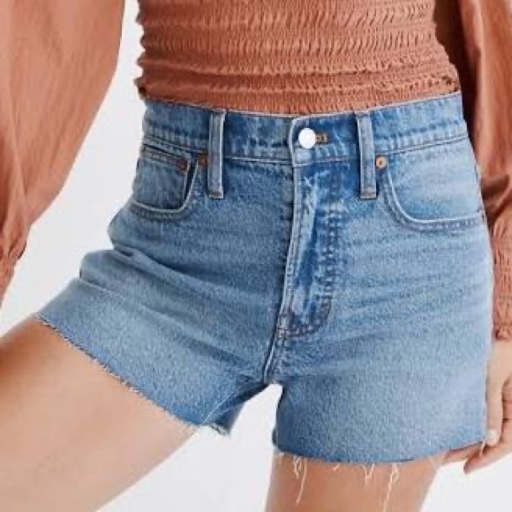 Madewell The perfect jean short size 30